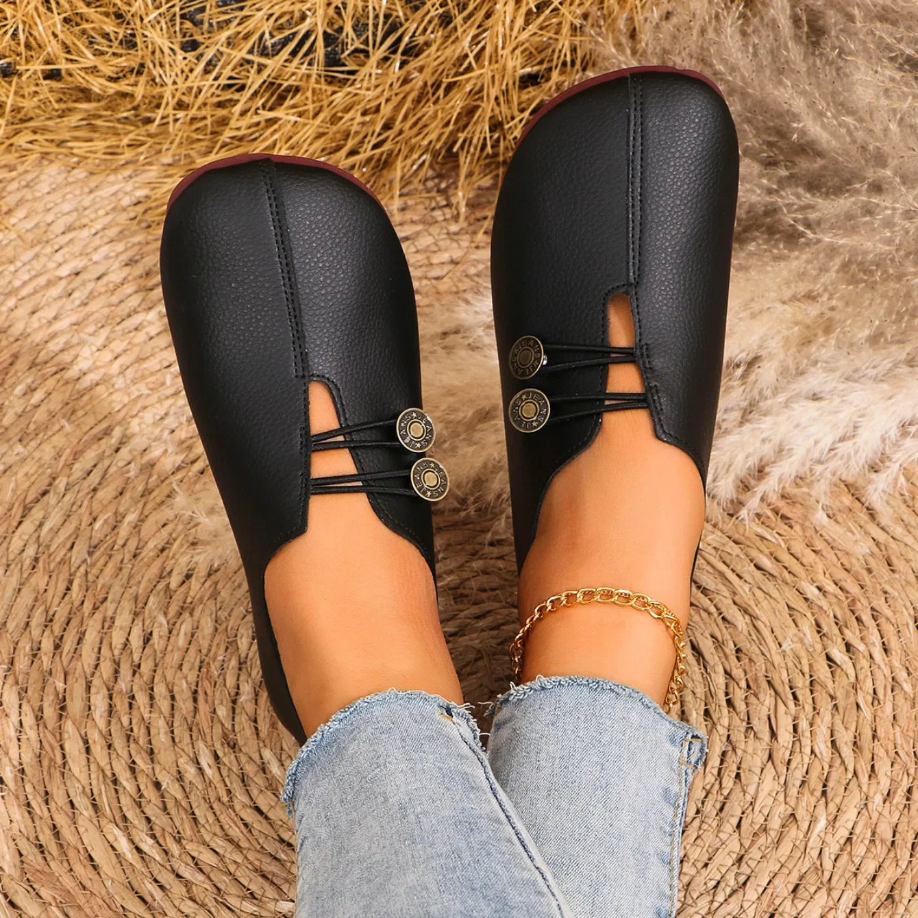 Black / 10