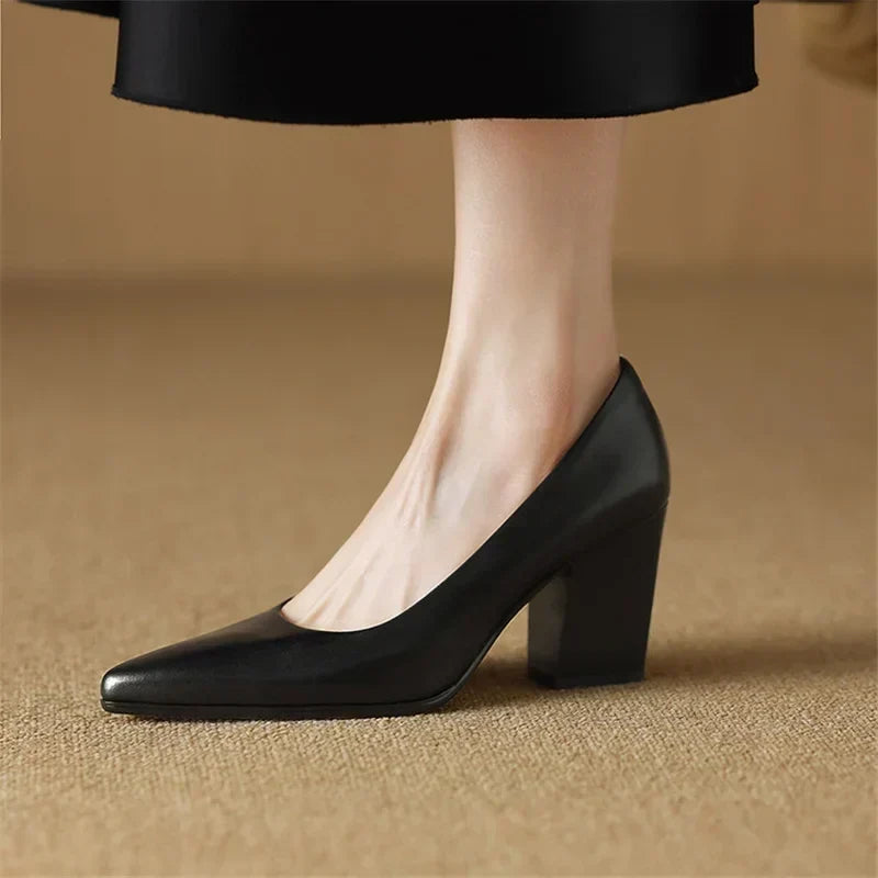 Black / 12