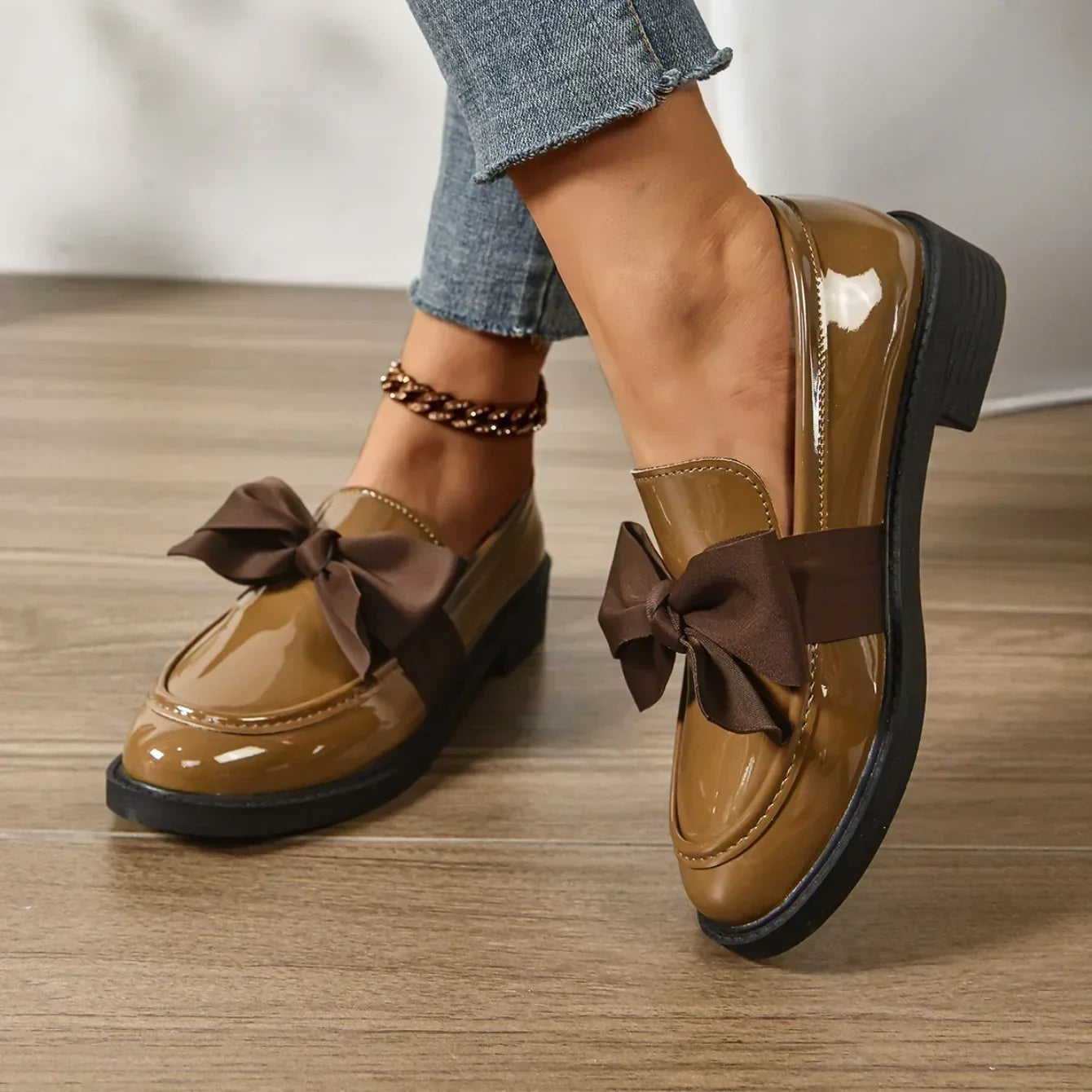 Brown / 12