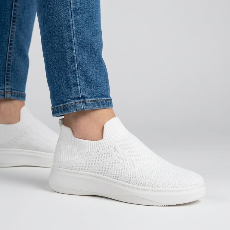 White / 11