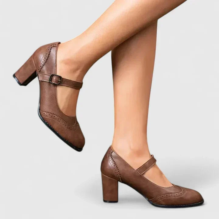 Brown / 11